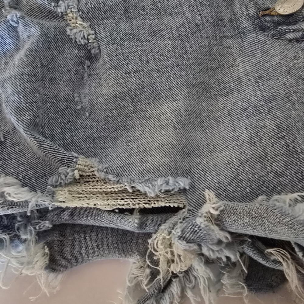 Steve Madden High Rise Cheeky Blue Distressed Jean Shorts Size 5 Shorty Frayed - Picture 8 of 9